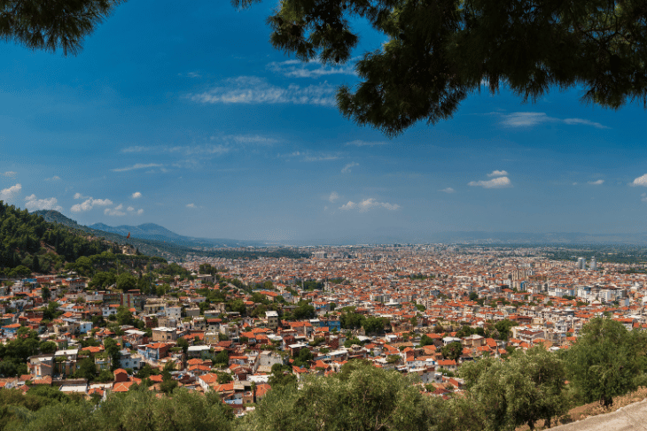 Manisa’da konut tipi beşik çatılar ve kiremit kaplamalar
