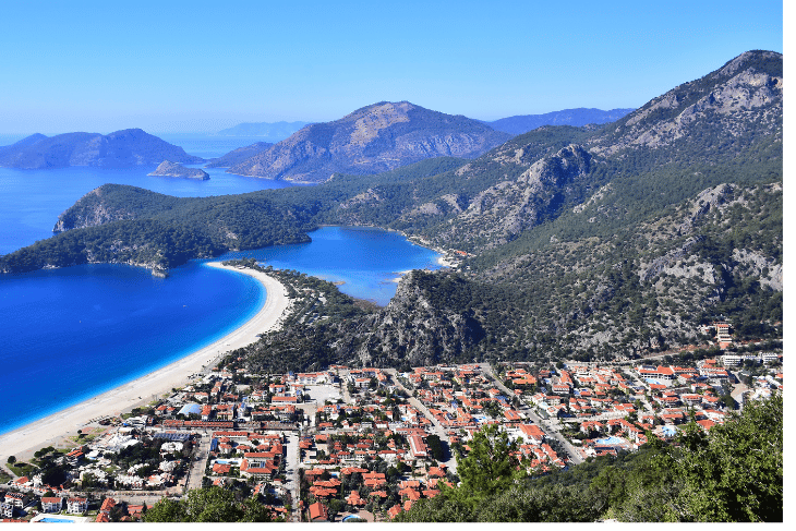 Muğla’daki yazlık ve taş evlerin çatı örtüsü görünümü