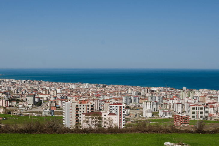 Samsun’da Karadeniz iklimine uygun eğimli ve yalıtımlı çatı sistemleri